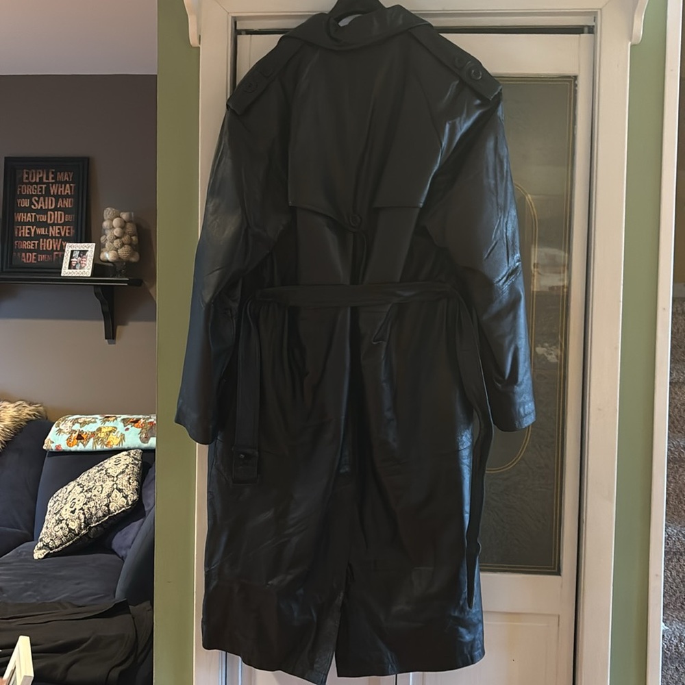 Designer Wilda Black Leather  Double Breasted Belted Trench Coat  Mens Size XL - Picture 2 of 6